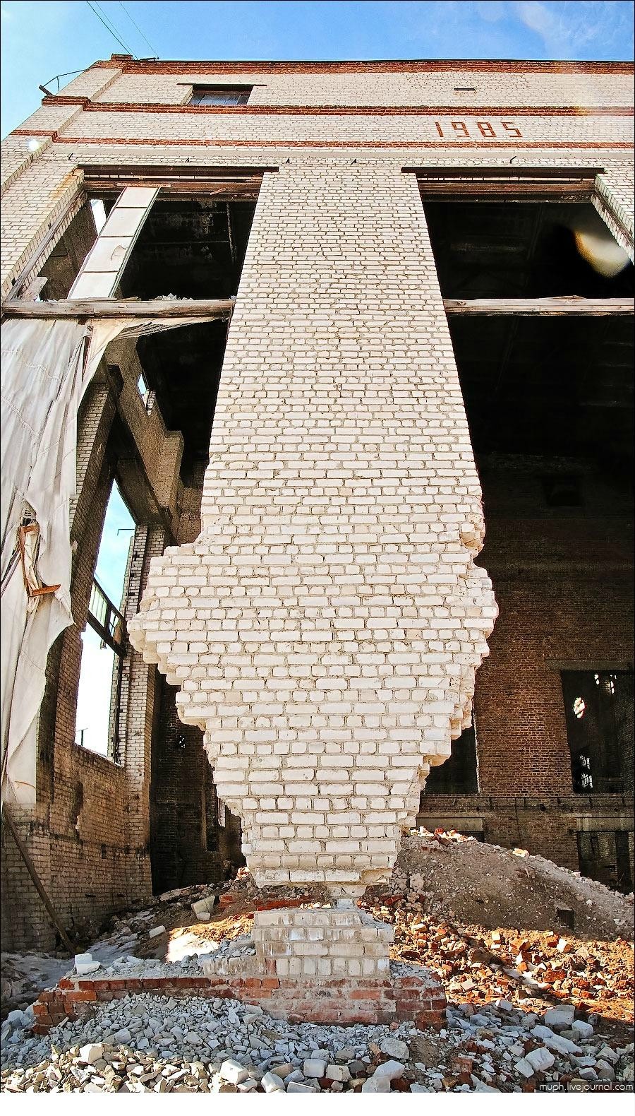 The power of a single brick