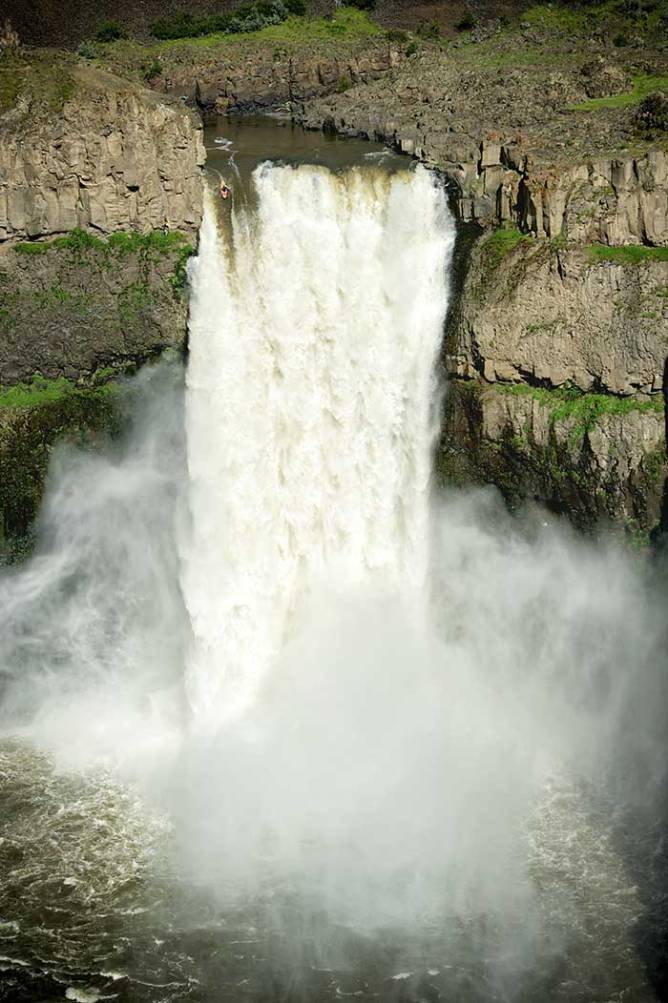 kayak drop waterfall